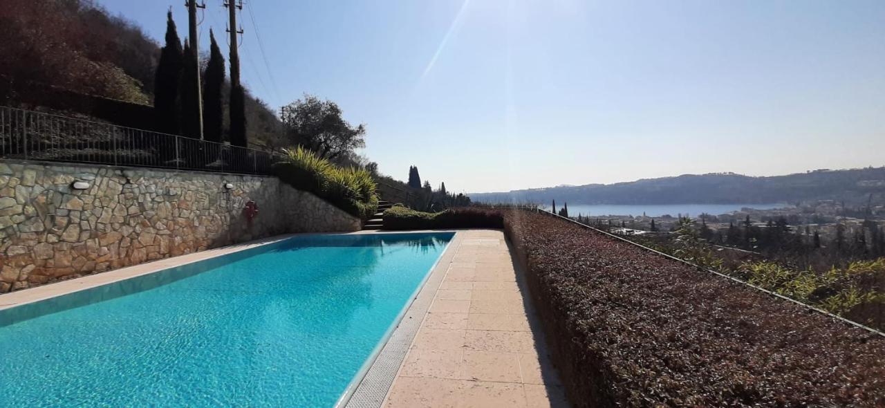 Holiday House Sole Salò Екстериор снимка